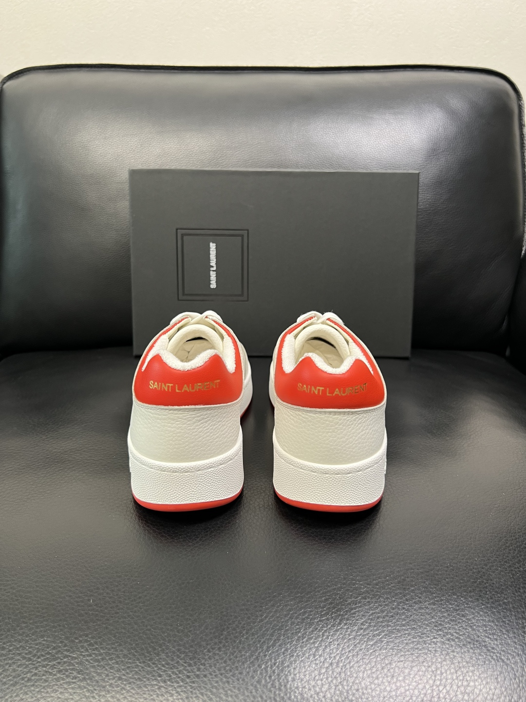 SAINT LAURENT 高品质 顶级工艺品 圣罗兰 专柜同步发售原厂配置，意大利进口牛皮面料，全进口