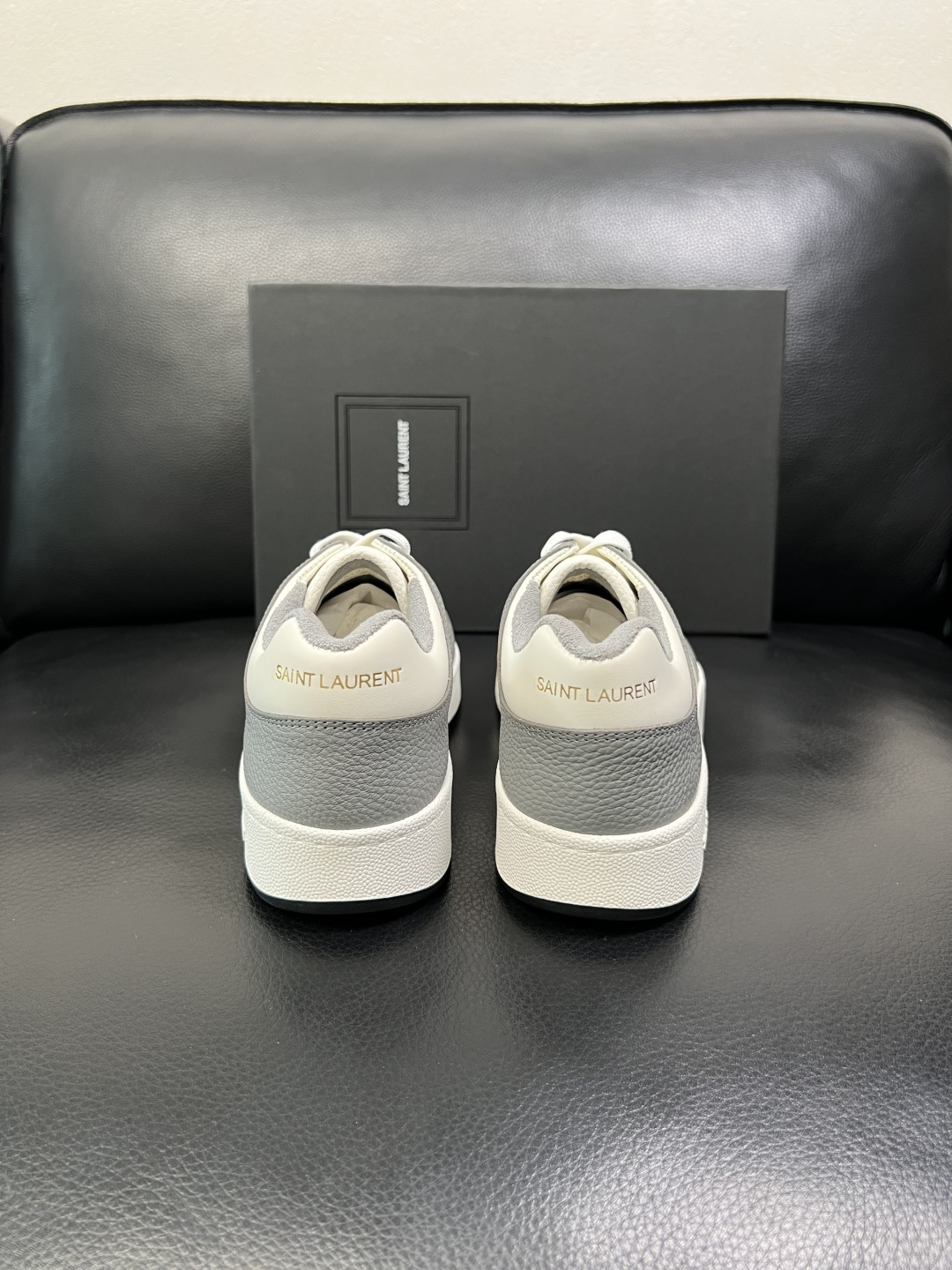 SAINT LAURENT 高品质 顶级工艺品 圣罗兰 专柜同步发售原厂配置，意大利进口牛皮面料，全进口