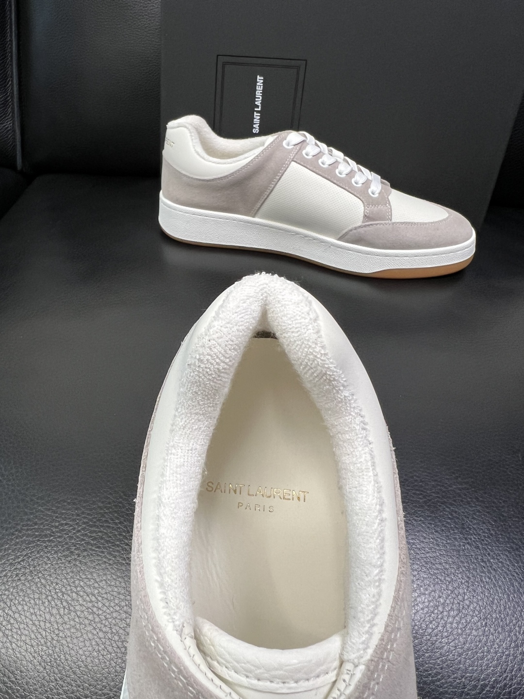 SAINT LAURENT 高品质 顶级工艺品 圣罗兰 专柜同步发售原厂配置，意大利进口牛皮面料，全进口