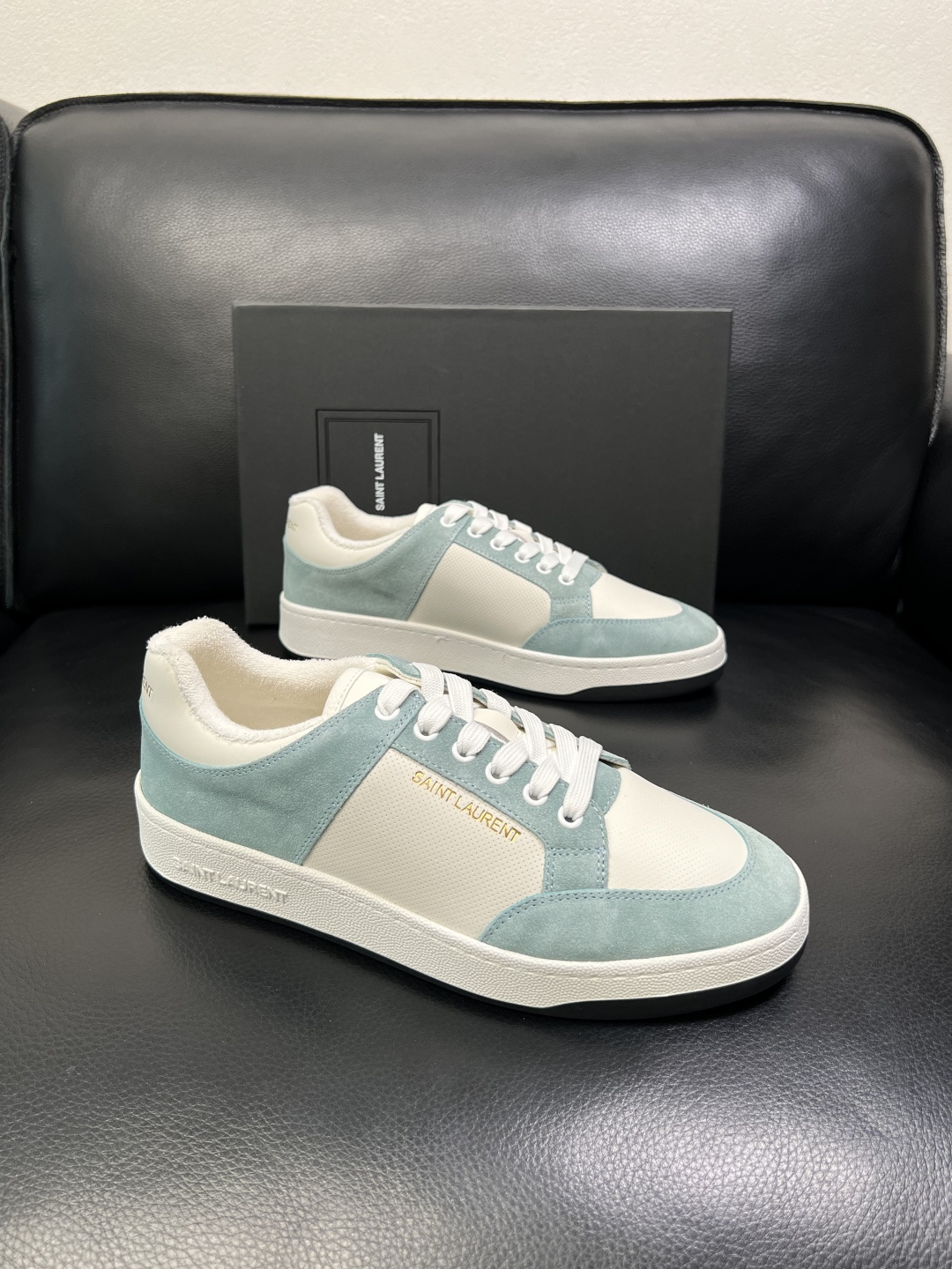 SAINT LAURENT 高品质 顶级工艺品 圣罗兰 专柜同步发售原厂配置，意大利进口牛皮面料，全进口