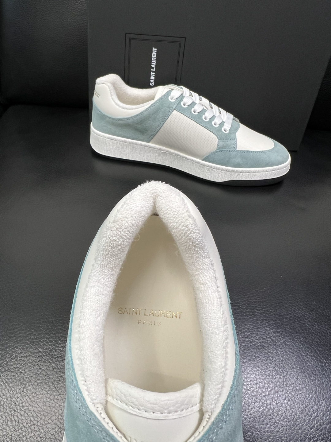 SAINT LAURENT 高品质 顶级工艺品 圣罗兰 专柜同步发售原厂配置，意大利进口牛皮面料，全进口