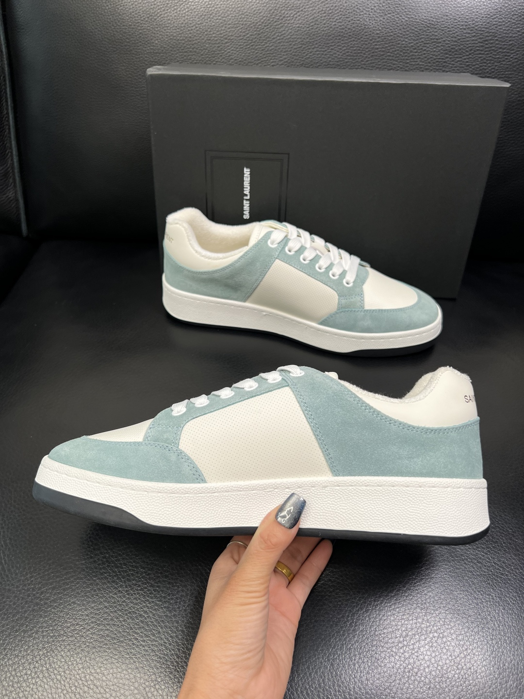 SAINT LAURENT 高品质 顶级工艺品 圣罗兰 专柜同步发售原厂配置，意大利进口牛皮面料，全进口