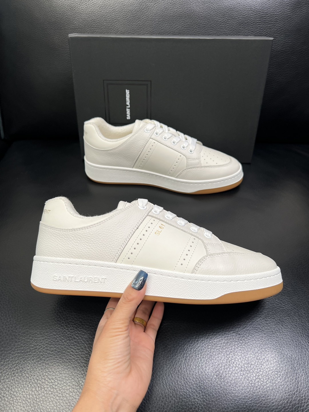 SAINT LAURENT 高品质 顶级工艺品 圣罗兰 专柜同步发售原厂配置，意大利进口牛皮面料，全进口