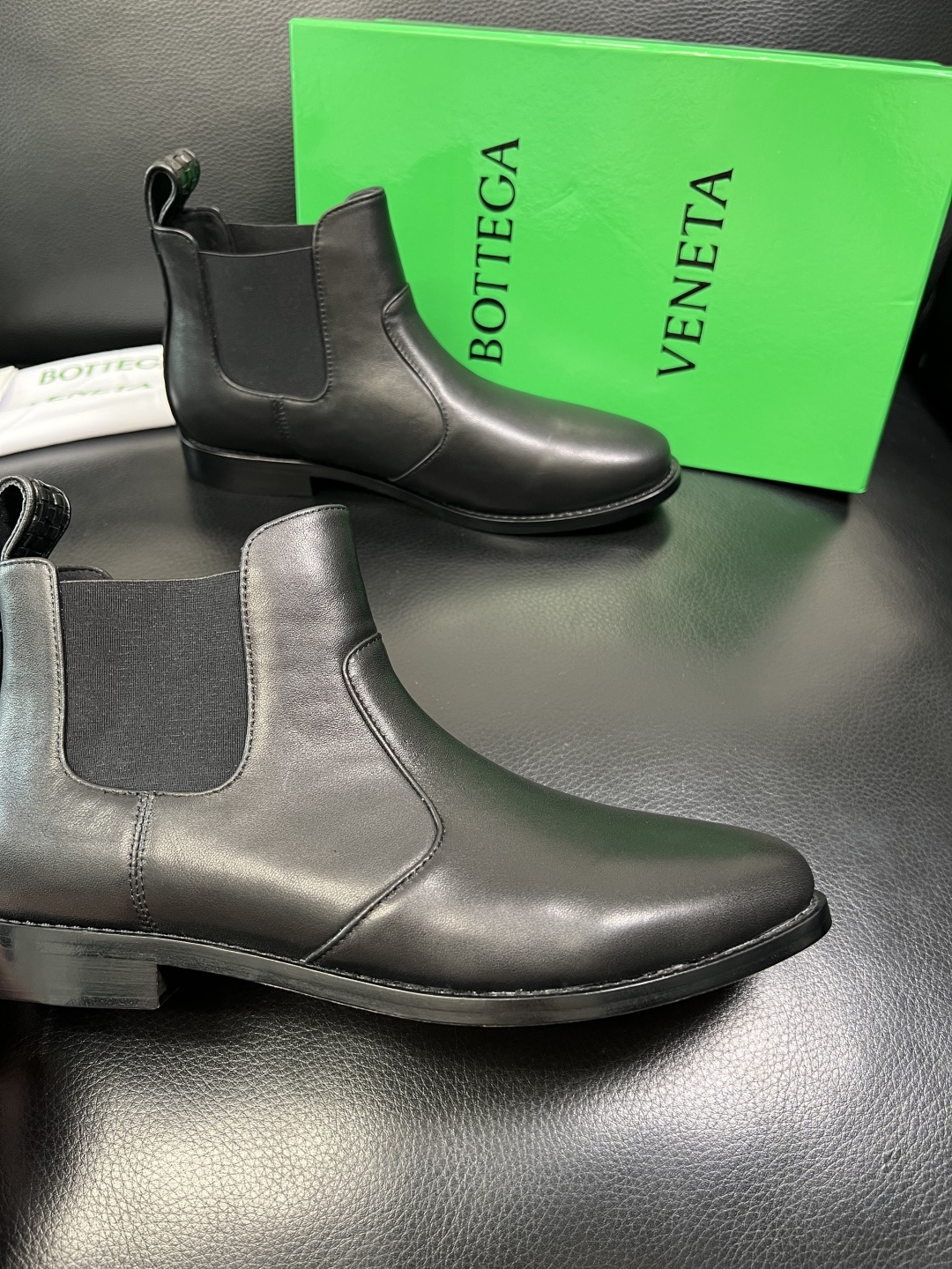 BOTTEGA VENETA 高品质 顶级工艺品 葆蝶家 专柜同原厂配置，靴子高帮鞋面意大利进口牛皮面料