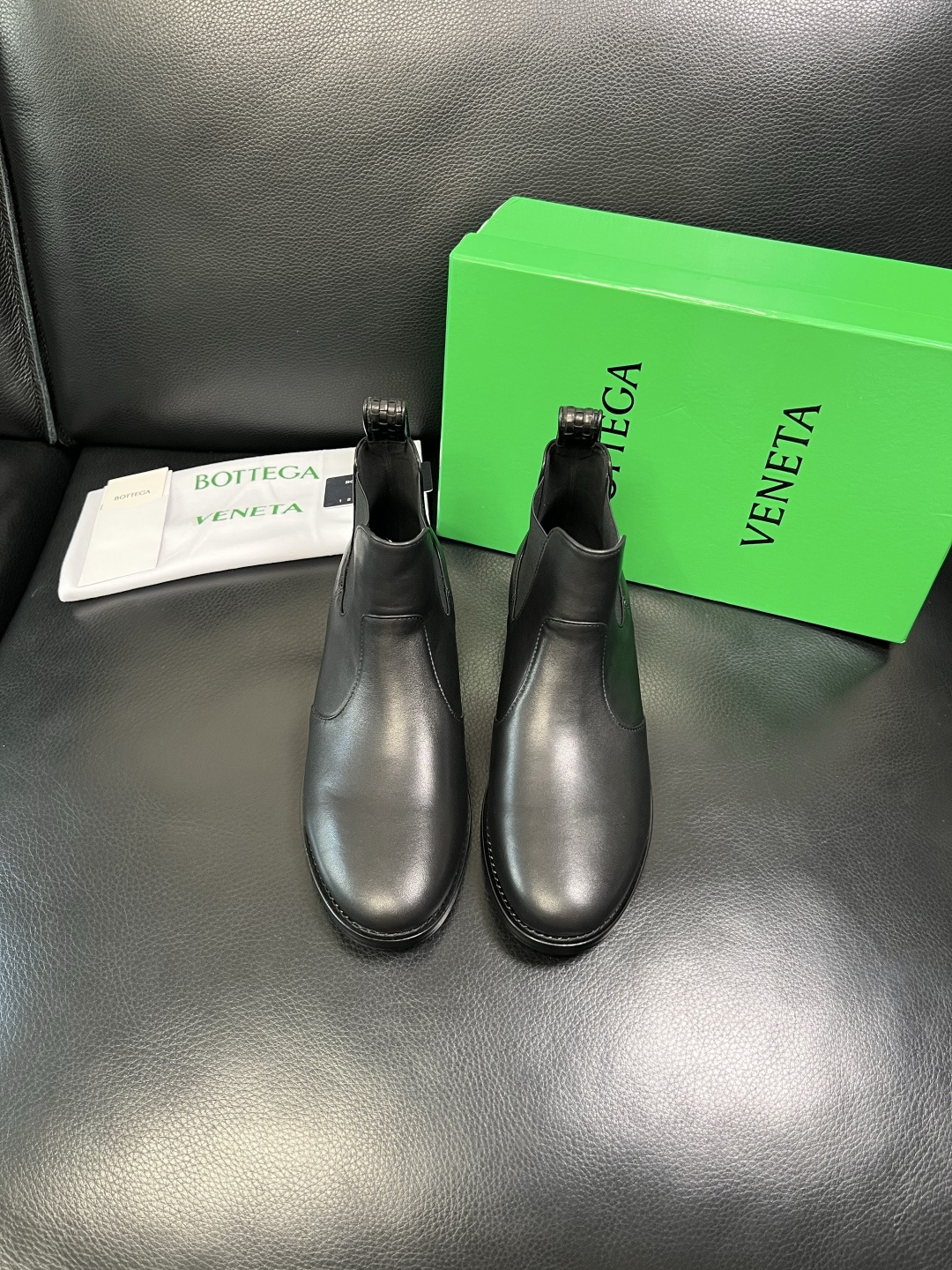 BOTTEGA VENETA 高品质 顶级工艺品 葆蝶家 专柜同原厂配置，靴子高帮鞋面意大利进口牛皮面料