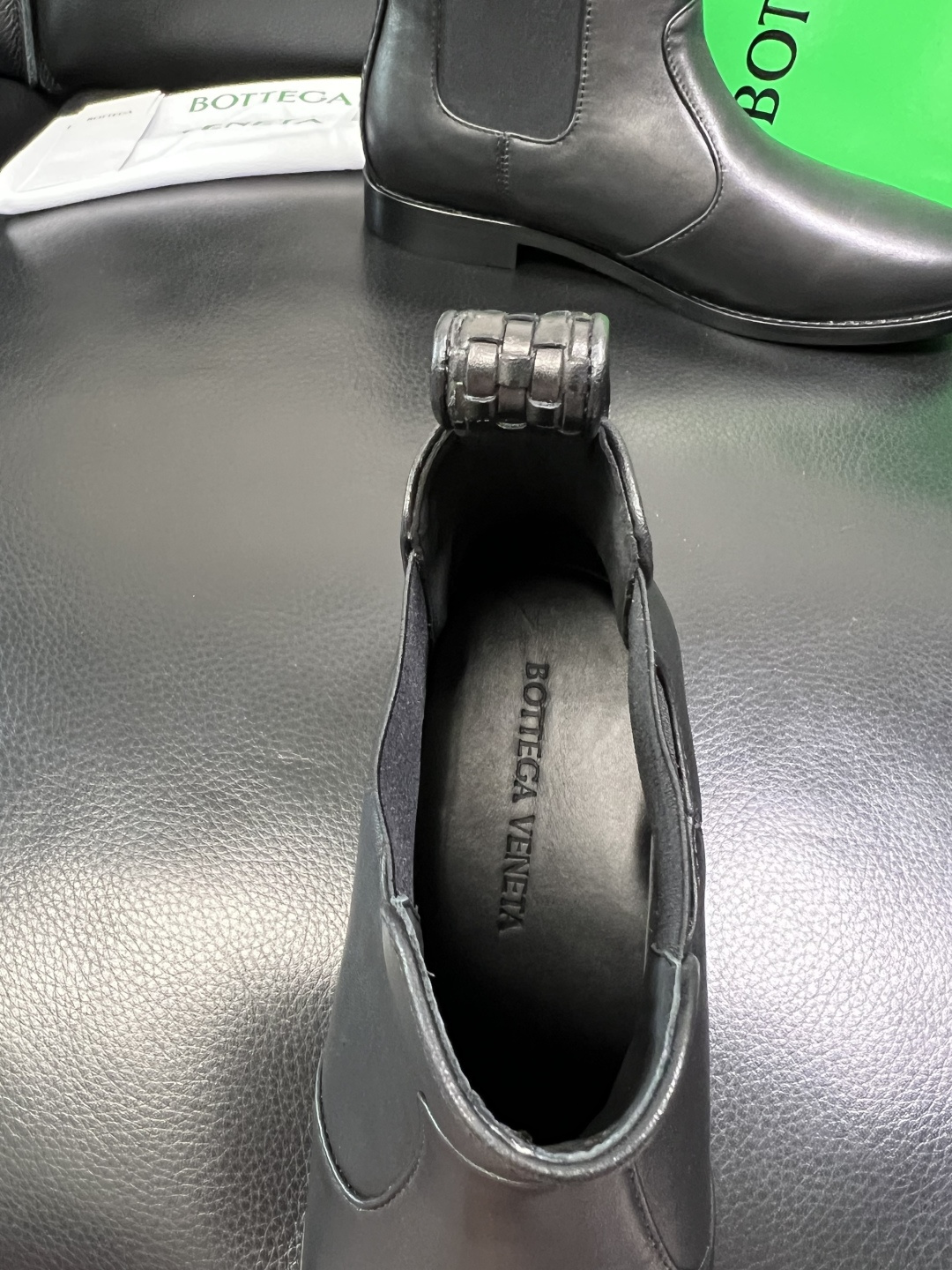 BOTTEGA VENETA 高品质 顶级工艺品 葆蝶家 专柜同原厂配置，靴子高帮鞋面意大利进口牛皮面料