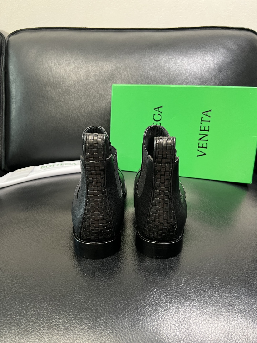 BOTTEGA VENETA 高品质 顶级工艺品 葆蝶家 专柜同原厂配置，靴子高帮鞋面意大利进口牛皮面料