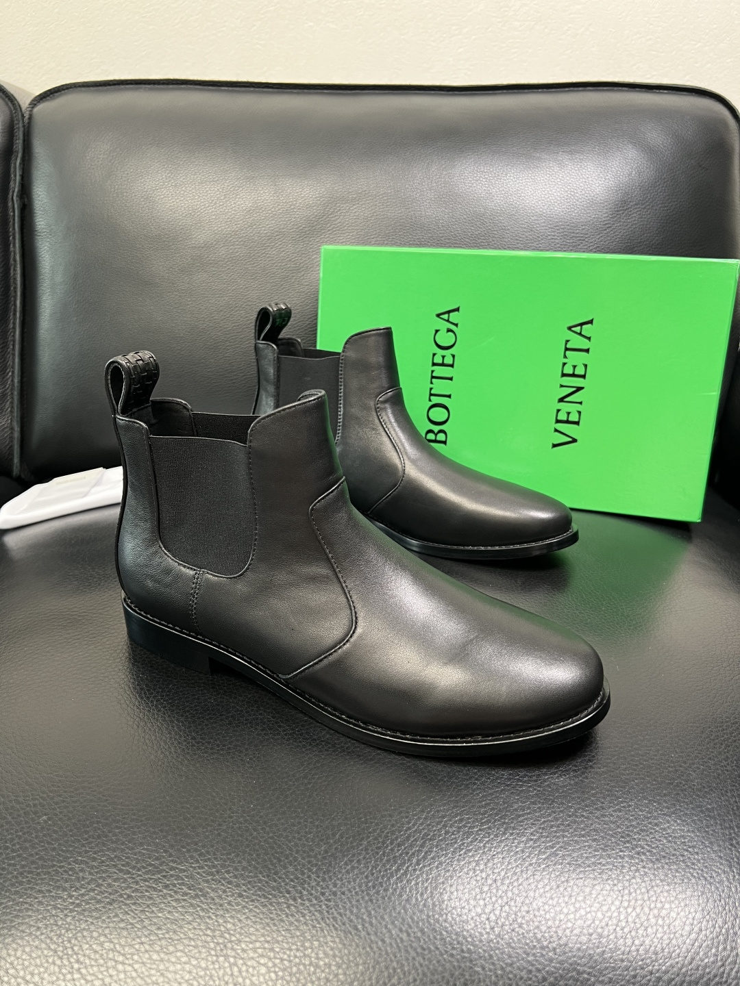 BOTTEGA VENETA 高品质 顶级工艺品 葆蝶家 专柜同原厂配置，靴子高帮鞋面意大利进口牛皮面料