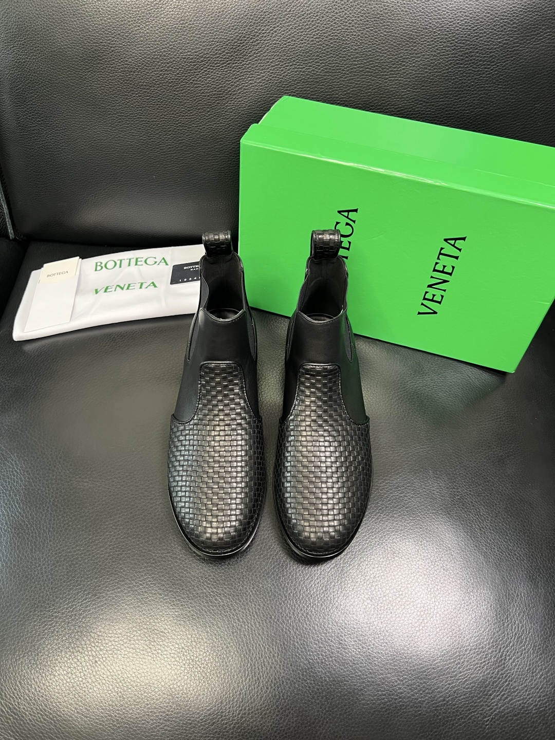 BOTTEGA VENETA 高品质 顶级工艺品 葆蝶家 专柜同原厂配置，靴子高帮鞋面意大利进口牛皮面料
