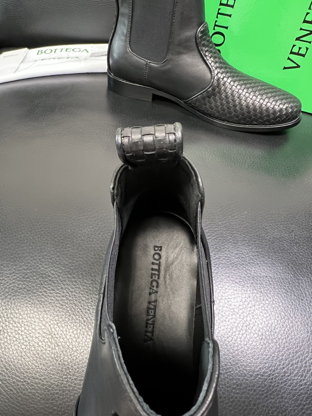 BOTTEGA VENETA 高品质 顶级工艺品 葆蝶家 专柜同原厂配置，靴子高帮鞋面意大利进口牛皮面料