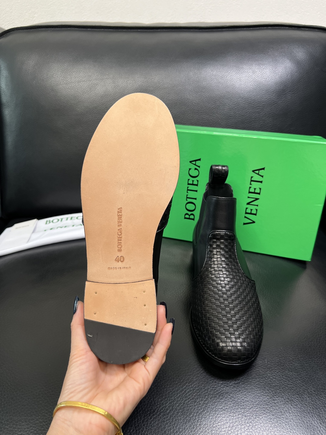 BOTTEGA VENETA 高品质 顶级工艺品 葆蝶家 专柜同原厂配置，靴子高帮鞋面意大利进口牛皮面料