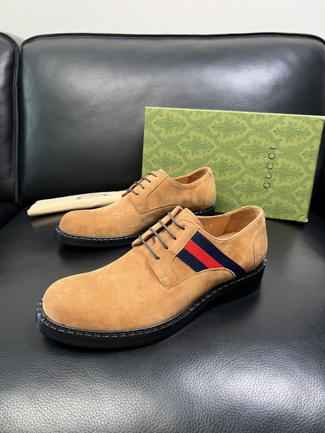 Gucci 高品质 顶级工艺品 古奇 皮鞋系列专柜同步 原厂配置，意大利进口原版牛皮，进口水染牛里 ，鞋