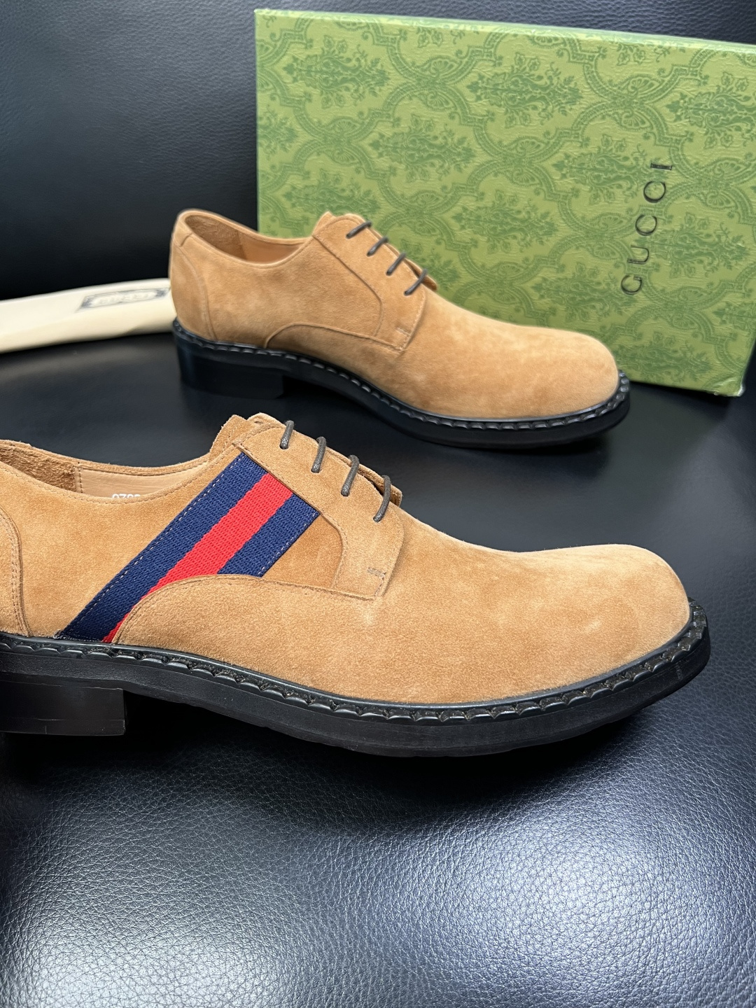 Gucci 高品质 顶级工艺品 古奇 皮鞋系列专柜同步 原厂配置，意大利进口原版牛皮，进口水染牛里 ，鞋