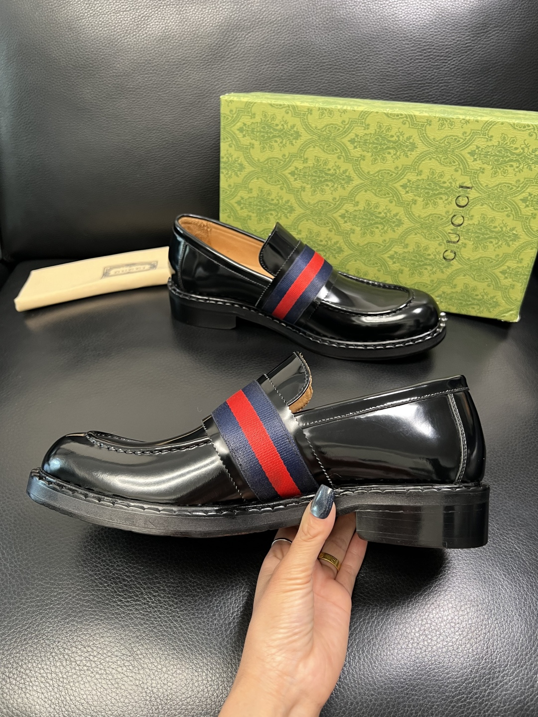 Gucci 高品质 顶级工艺品 古奇 皮鞋系列专柜同步 原厂配置，意大利进口原版牛皮，进口水染牛里 ，鞋