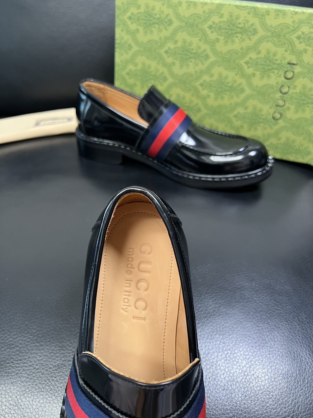 Gucci 高品质 顶级工艺品 古奇 皮鞋系列专柜同步 原厂配置，意大利进口原版牛皮，进口水染牛里 ，鞋