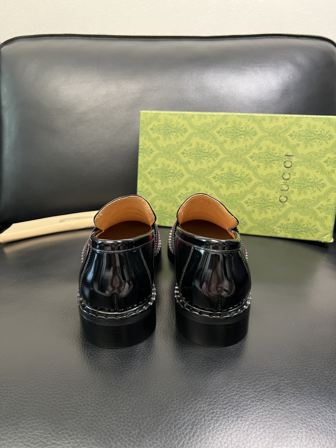 Gucci 高品质 顶级工艺品 古奇 皮鞋系列专柜同步 原厂配置，意大利进口原版牛皮，进口水染牛里 ，鞋