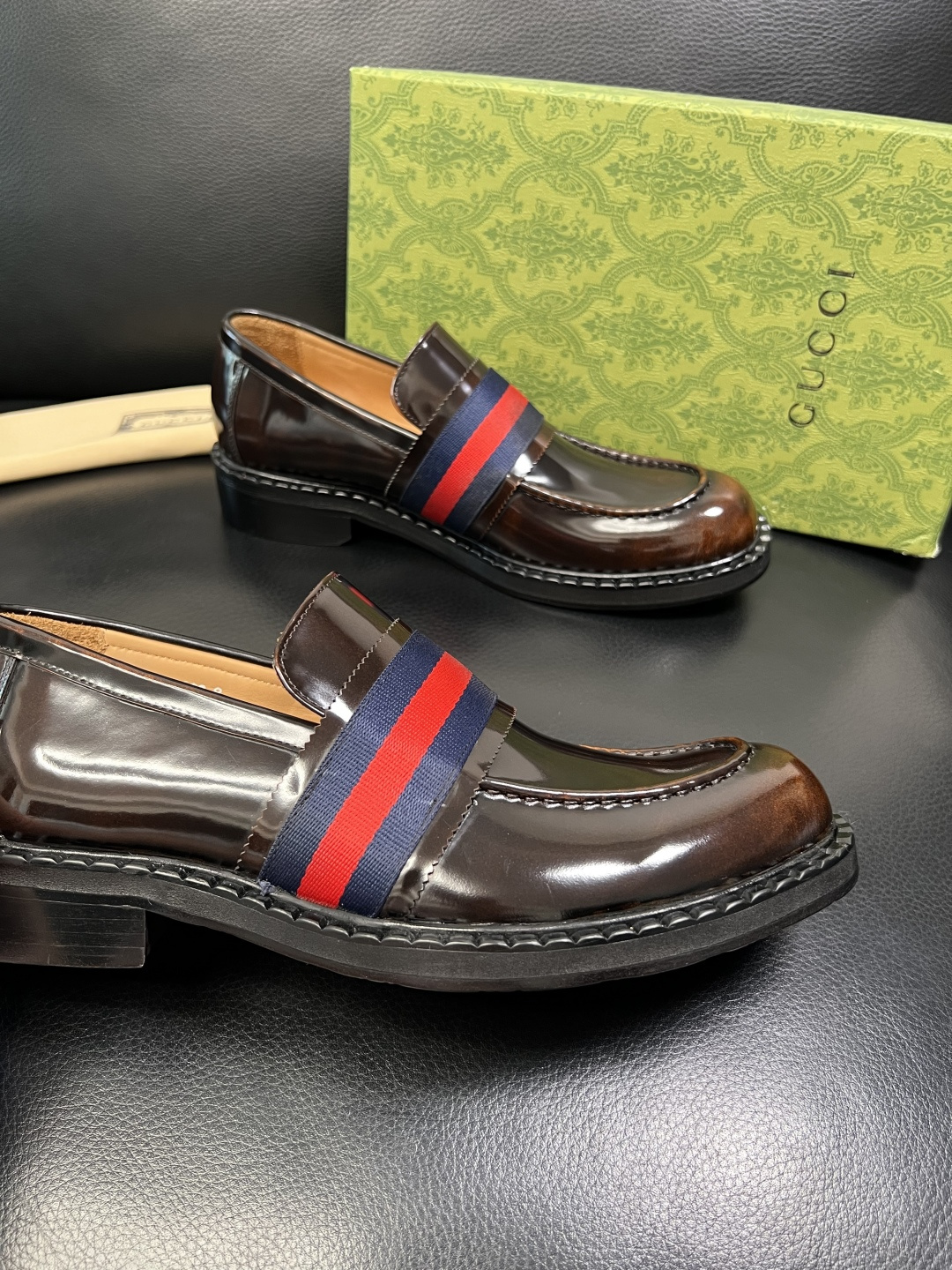Gucci 高品质 顶级工艺品 古奇 皮鞋系列专柜同步 原厂配置，意大利进口原版牛皮，进口水染牛里 ，鞋