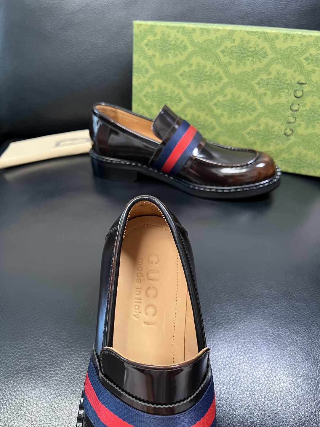 Gucci 高品质 顶级工艺品 古奇 皮鞋系列专柜同步 原厂配置，意大利进口原版牛皮，进口水染牛里 ，鞋