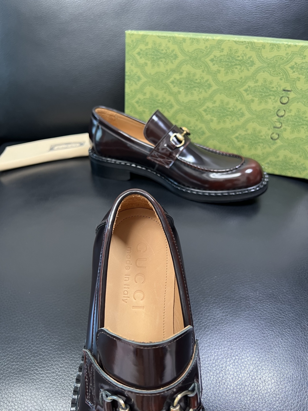 Gucci 高品质 顶级工艺品 古奇 皮鞋系列专柜同步 原厂配置，意大利进口原版牛皮，进口水染牛里 ，鞋