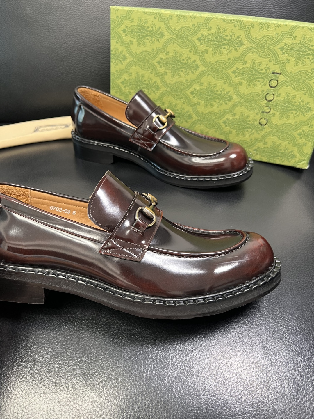 Gucci 高品质 顶级工艺品 古奇 皮鞋系列专柜同步 原厂配置，意大利进口原版牛皮，进口水染牛里 ，鞋