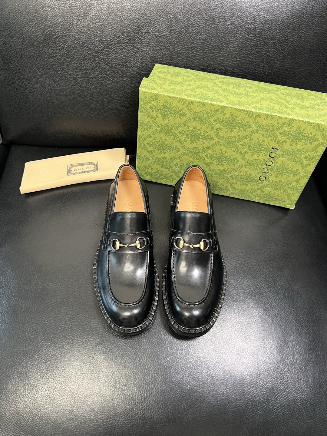 Gucci 高品质 顶级工艺品 古奇 皮鞋系列专柜同步 原厂配置，意大利进口原版牛皮，进口水染牛里 ，鞋