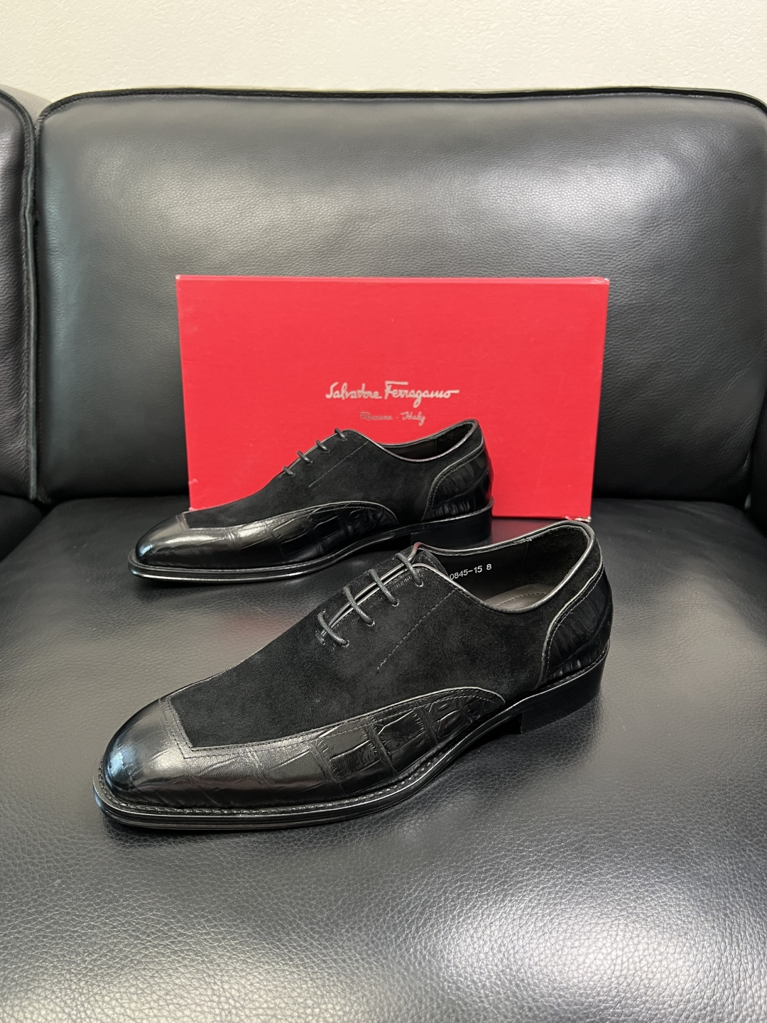 Ferragamo 高品质 顶级工艺品 菲拉格慕 皮鞋 专柜同步发售原厂配置，意大利进口原版牛皮，进口水