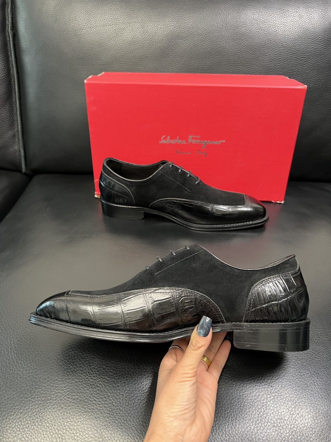 Ferragamo 高品质 顶级工艺品 菲拉格慕 皮鞋 专柜同步发售原厂配置，意大利进口原版牛皮，进口水