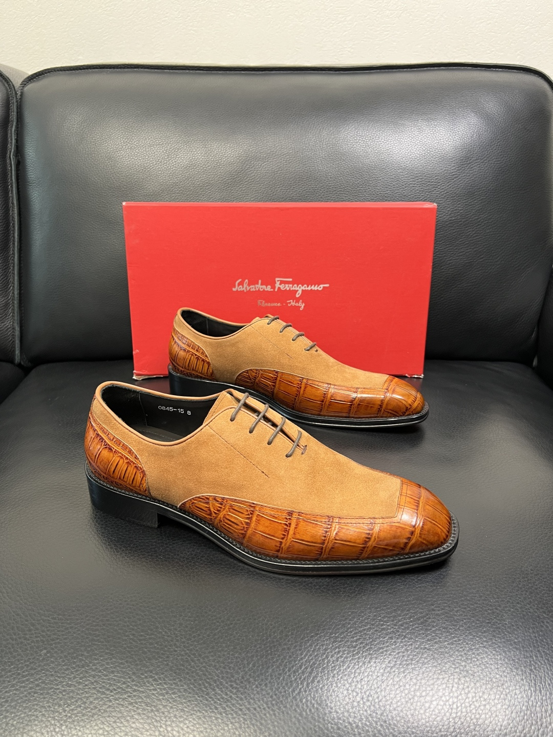 Ferragamo 高品质 顶级工艺品 菲拉格慕 皮鞋 专柜同步发售原厂配置，意大利进口原版牛皮，进口水