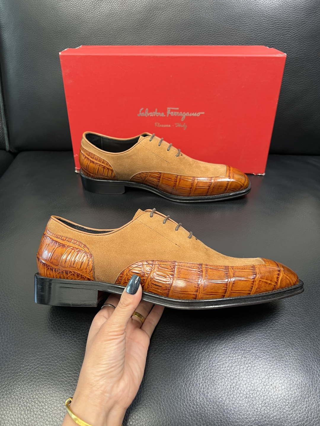 Ferragamo 高品质 顶级工艺品 菲拉格慕 皮鞋 专柜同步发售原厂配置，意大利进口原版牛皮，进口水