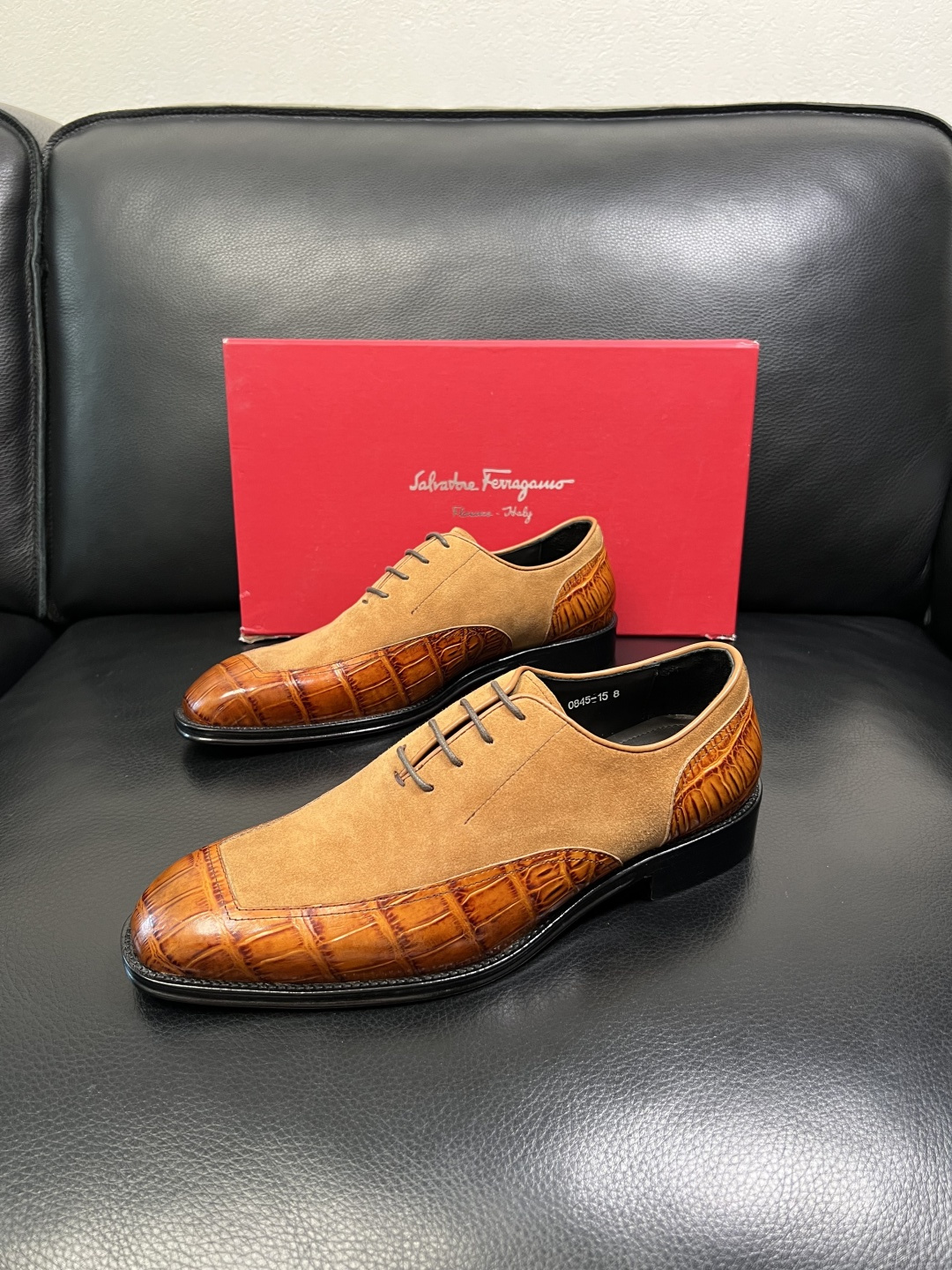 Ferragamo 高品质 顶级工艺品 菲拉格慕 皮鞋 专柜同步发售原厂配置，意大利进口原版牛皮，进口水