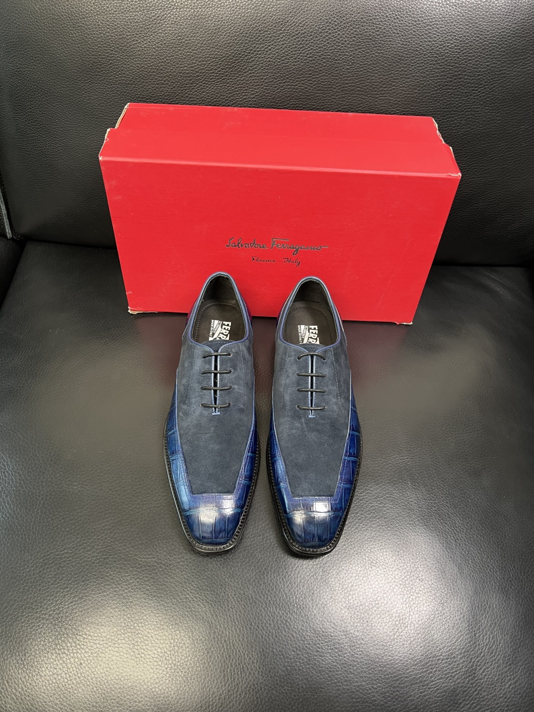 Ferragamo 高品质 顶级工艺品 菲拉格慕 皮鞋 专柜同步发售原厂配置，意大利进口原版牛皮，进口水