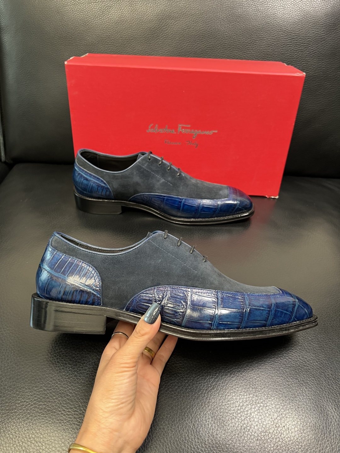 Ferragamo 高品质 顶级工艺品 菲拉格慕 皮鞋 专柜同步发售原厂配置，意大利进口原版牛皮，进口水