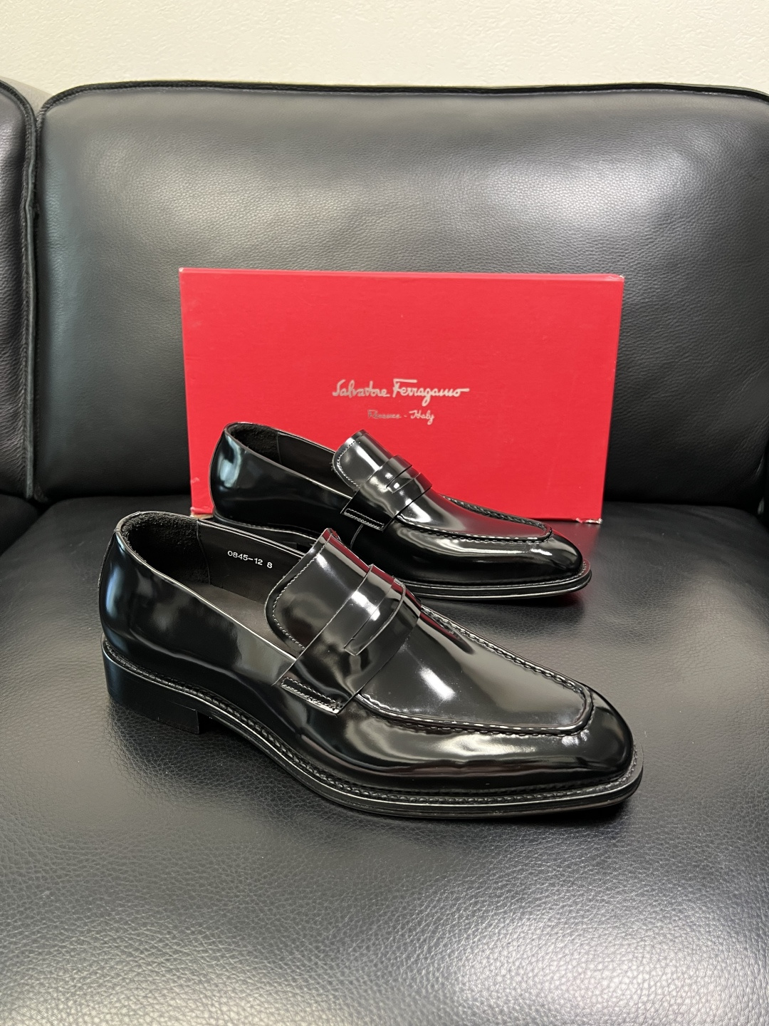 Ferragamo 高品质 顶级工艺品 菲拉格慕 皮鞋 专柜同步发售原厂配置，意大利进口原版牛皮，进口水