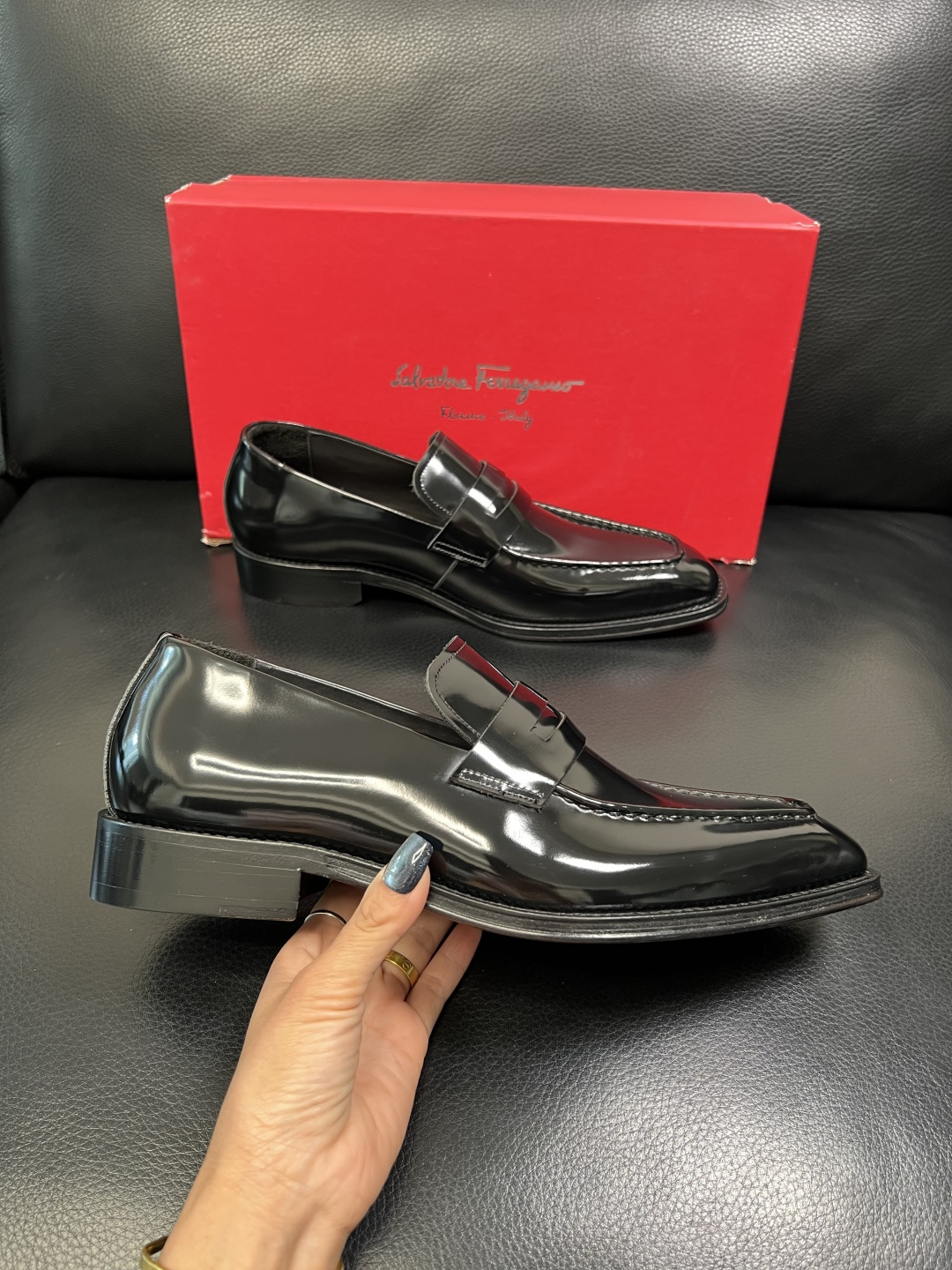 Ferragamo 高品质 顶级工艺品 菲拉格慕 皮鞋 专柜同步发售原厂配置，意大利进口原版牛皮，进口水