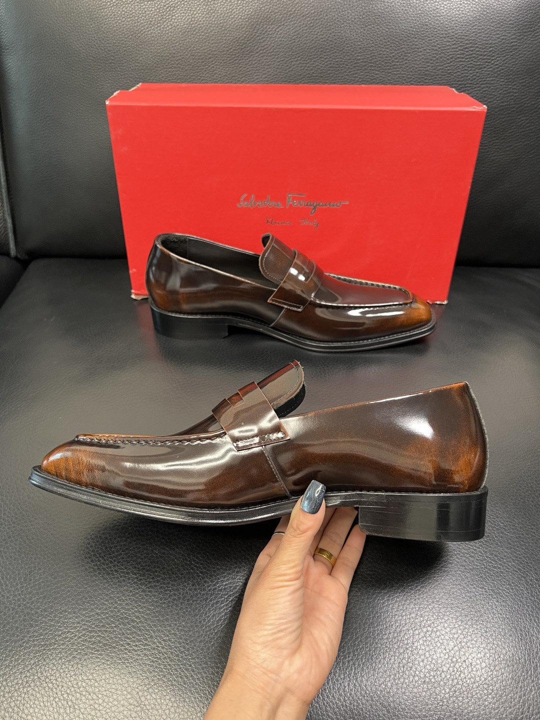 Ferragamo 高品质 顶级工艺品 菲拉格慕 皮鞋 专柜同步发售原厂配置，意大利进口原版牛皮，进口水