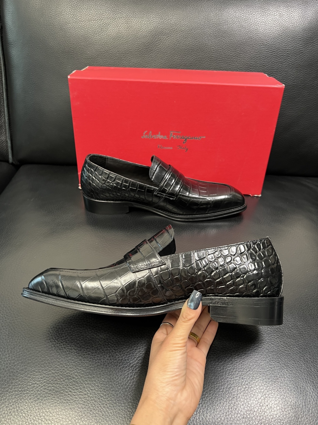 Ferragamo 高品质 顶级工艺品 菲拉格慕 皮鞋 专柜同步发售原厂配置，意大利进口原版牛皮，进口水