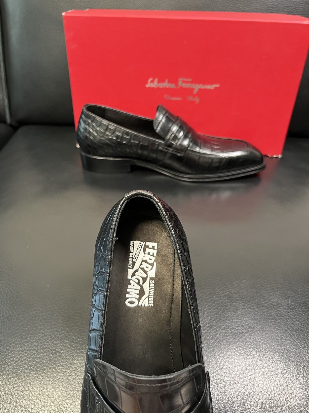 Ferragamo 高品质 顶级工艺品 菲拉格慕 皮鞋 专柜同步发售原厂配置，意大利进口原版牛皮，进口水