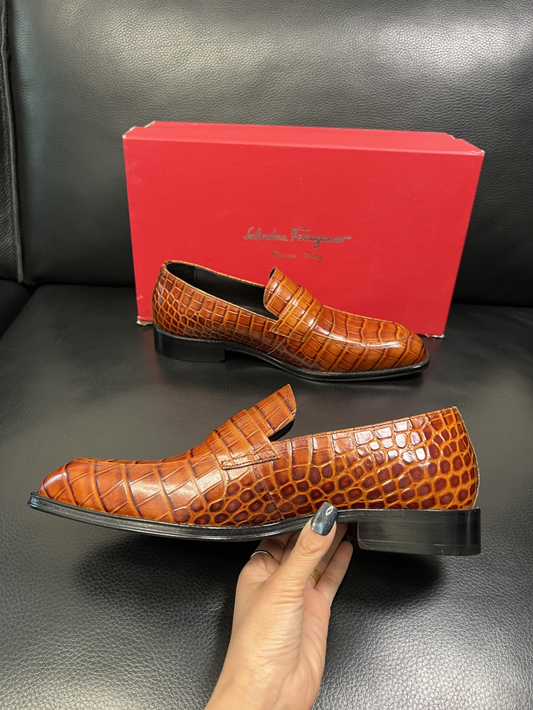 Ferragamo 高品质 顶级工艺品 菲拉格慕 皮鞋 专柜同步发售原厂配置，意大利进口原版牛皮，进口水