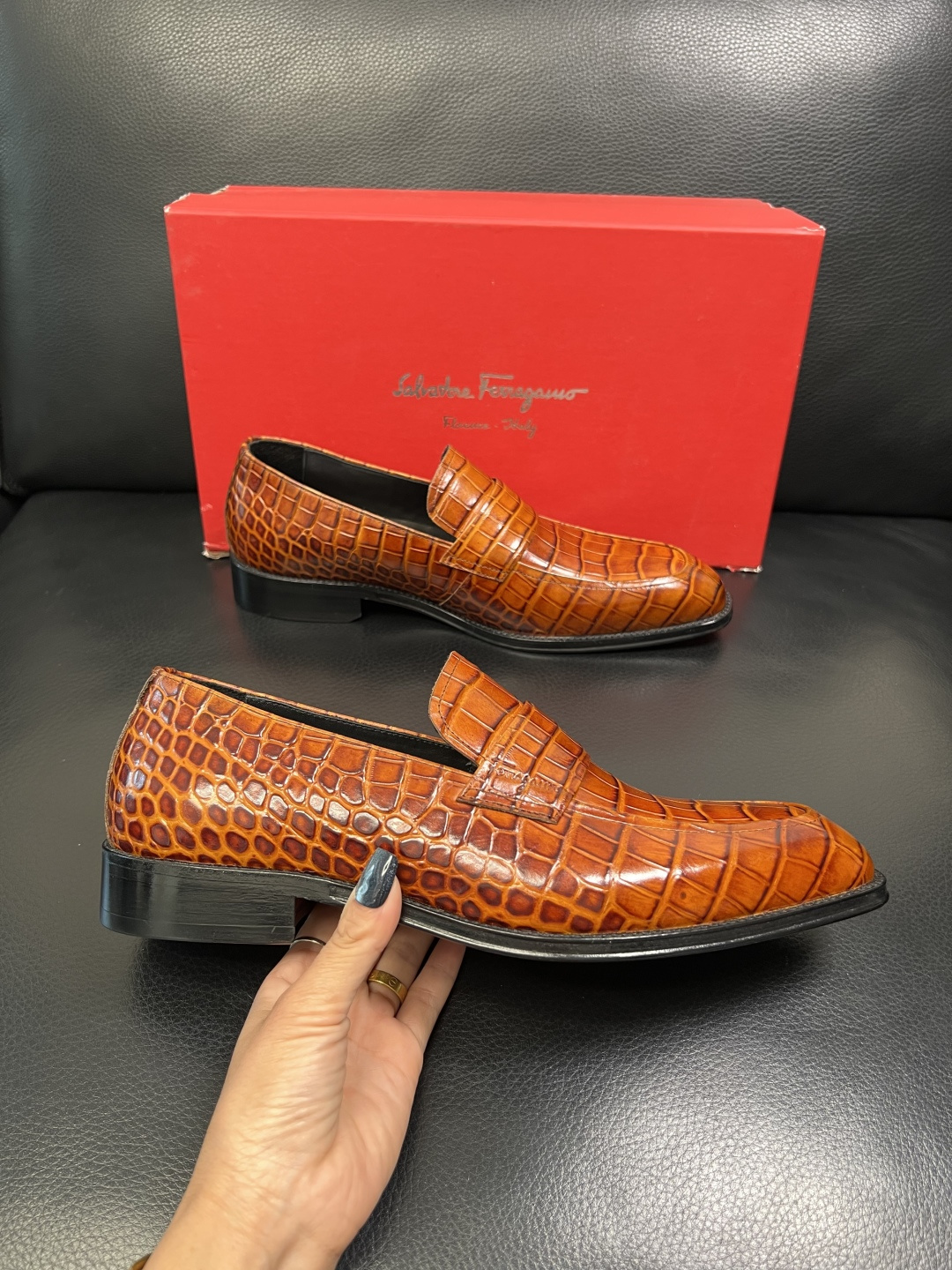 Ferragamo 高品质 顶级工艺品 菲拉格慕 皮鞋 专柜同步发售原厂配置，意大利进口原版牛皮，进口水