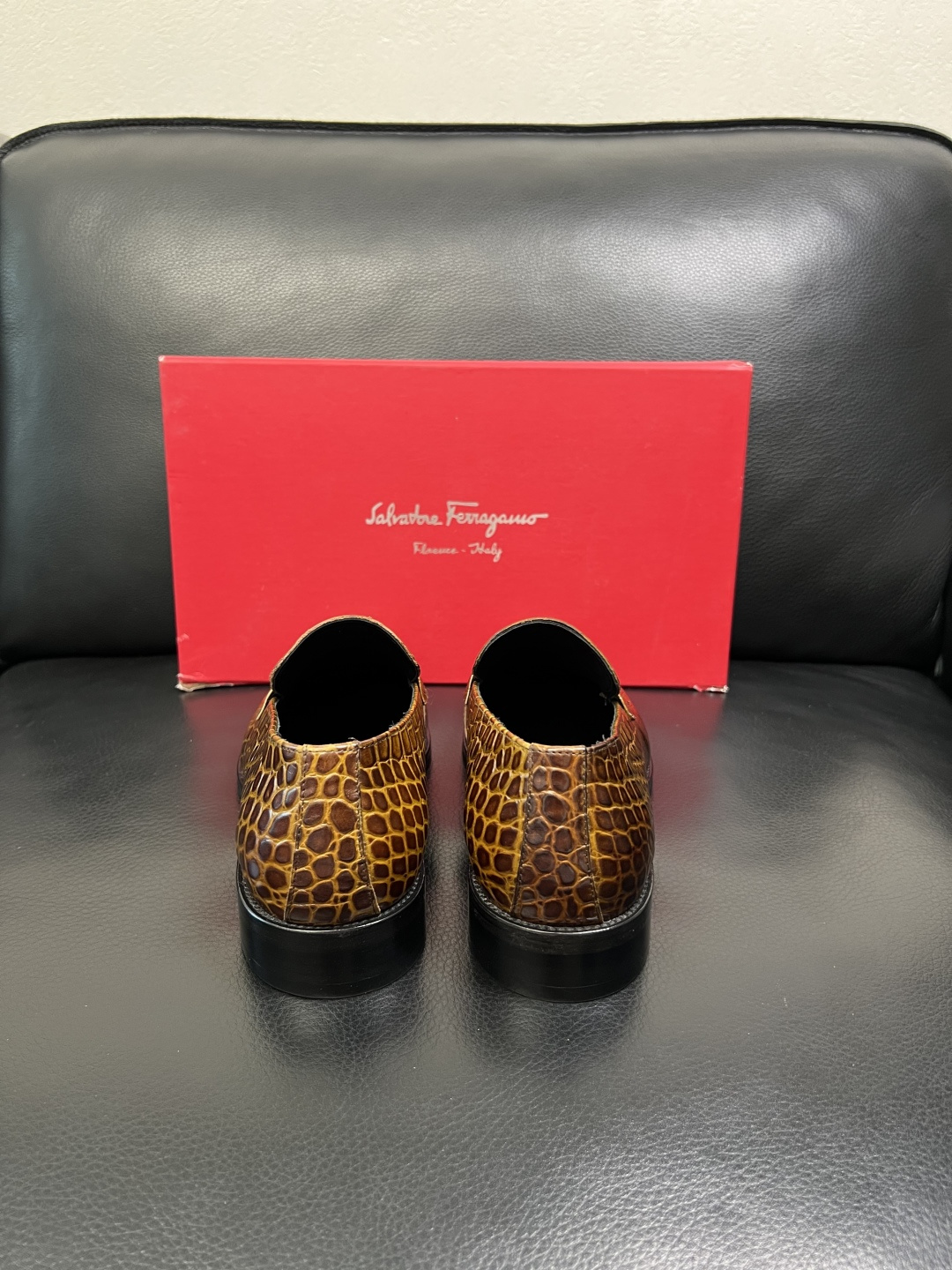 Ferragamo 高品质 顶级工艺品 菲拉格慕 皮鞋 专柜同步发售原厂配置，意大利进口原版牛皮，进口水