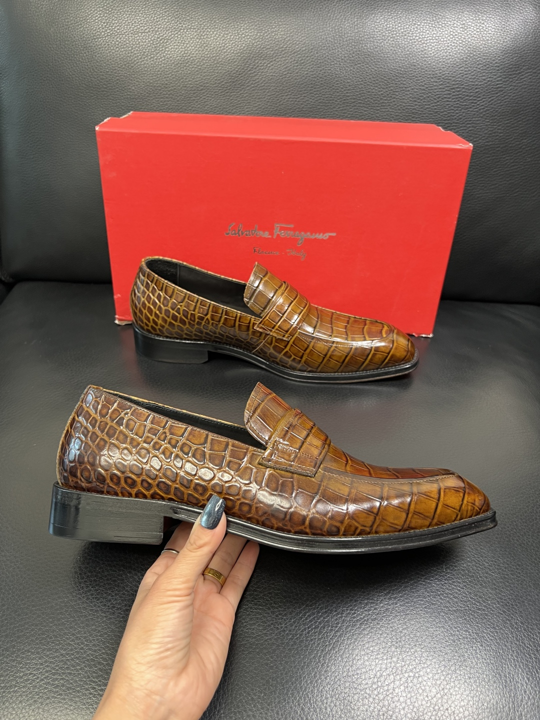 Ferragamo 高品质 顶级工艺品 菲拉格慕 皮鞋 专柜同步发售原厂配置，意大利进口原版牛皮，进口水