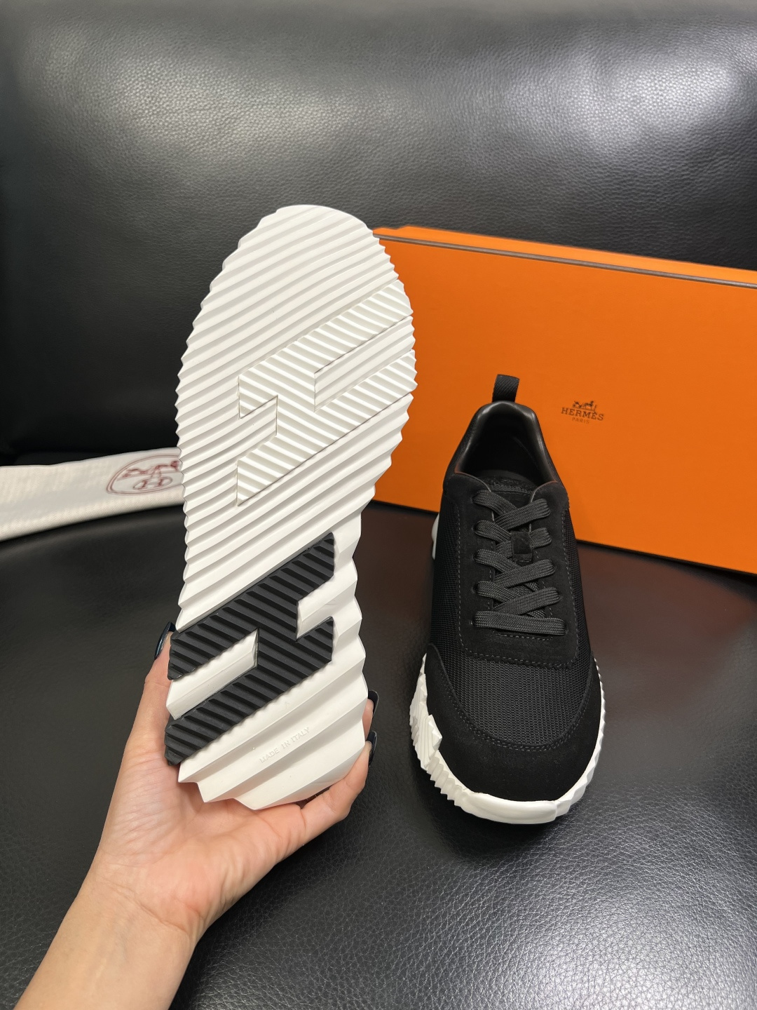 Hermes 高品质 顶级工艺品 爱马仕 专柜同步发售原厂配置，意大利进口原版牛皮面料，高品质拼接工艺，