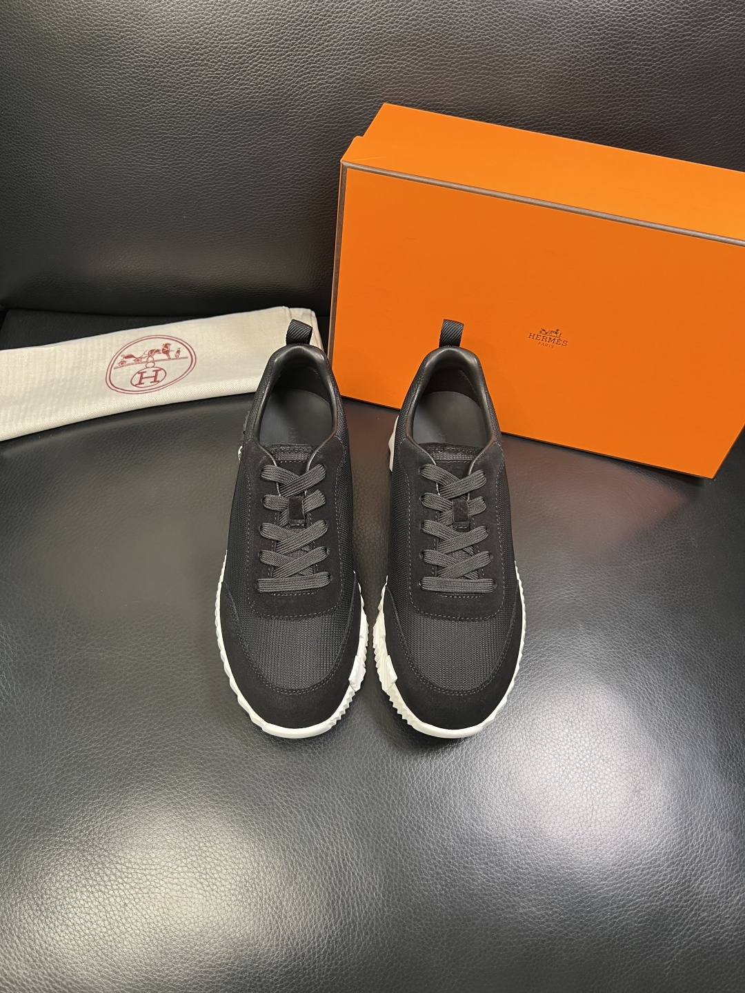 Hermes 高品质 顶级工艺品 爱马仕 专柜同步发售原厂配置，意大利进口原版牛皮面料，高品质拼接工艺，