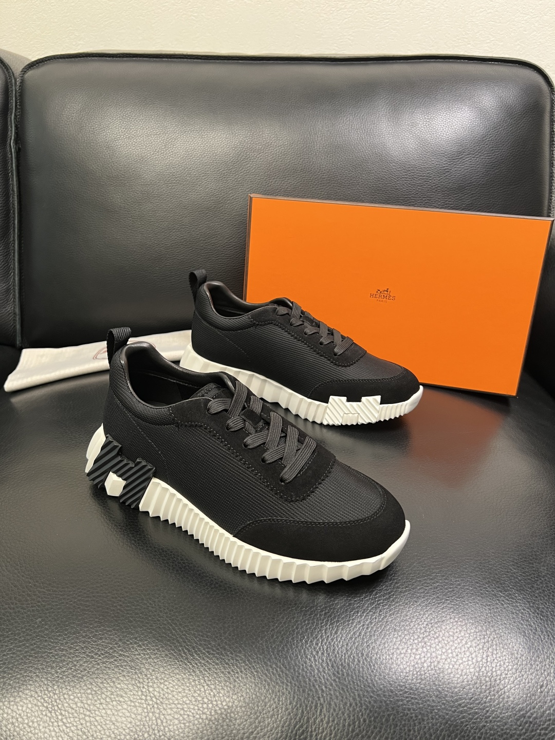 Hermes 高品质 顶级工艺品 爱马仕 专柜同步发售原厂配置，意大利进口原版牛皮面料，高品质拼接工艺，