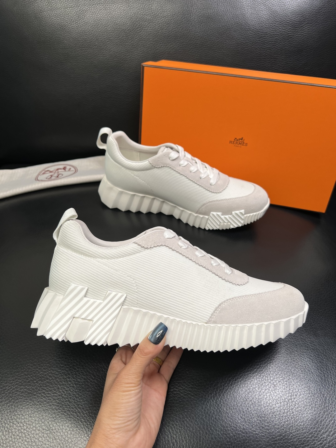 Hermes 高品质 顶级工艺品 爱马仕 专柜同步发售原厂配置，意大利进口原版牛皮面料，高品质拼接工艺，