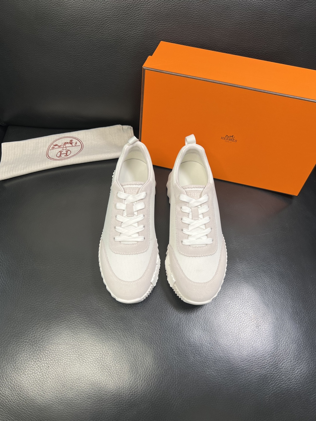 Hermes 高品质 顶级工艺品 爱马仕 专柜同步发售原厂配置，意大利进口原版牛皮面料，高品质拼接工艺，