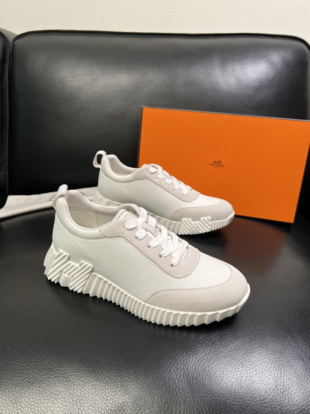 Hermes 高品质 顶级工艺品 爱马仕 专柜同步发售原厂配置，意大利进口原版牛皮面料，高品质拼接工艺，