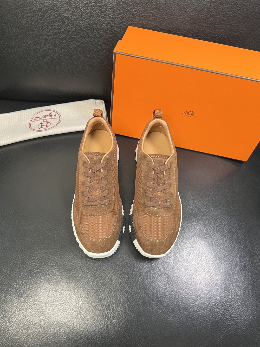 Hermes 高品质 顶级工艺品 爱马仕 专柜同步发售原厂配置，意大利进口原版牛皮面料，高品质拼接工艺，