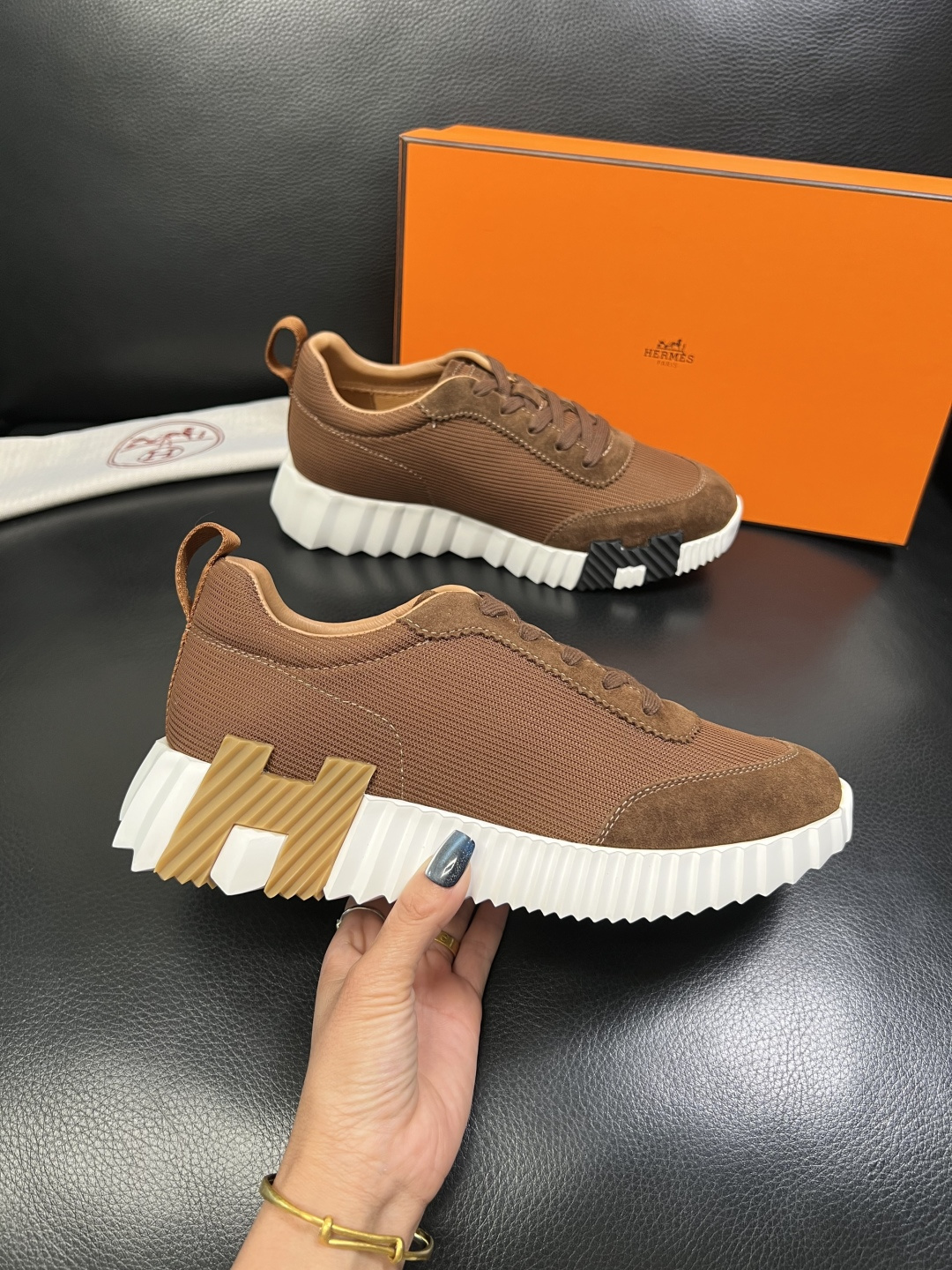 Hermes 高品质 顶级工艺品 爱马仕 专柜同步发售原厂配置，意大利进口原版牛皮面料，高品质拼接工艺，