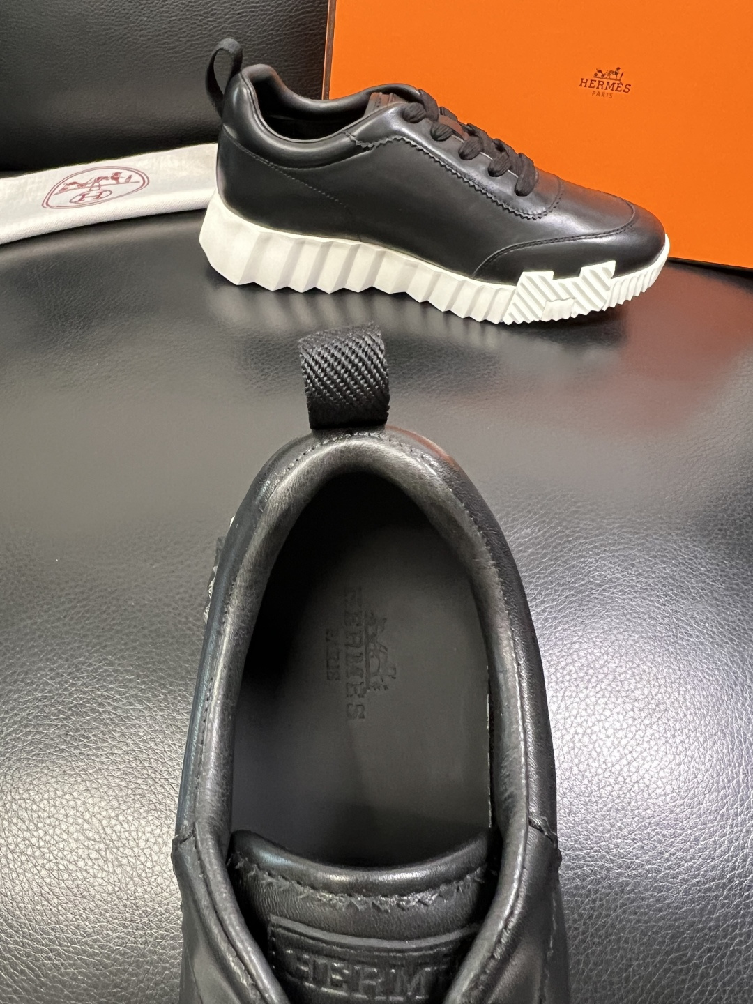 Hermes 高品质 顶级工艺品 爱马仕 专柜同步发售原厂配置，意大利进口原版牛皮面料，高品质拼接工艺，